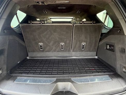 Used 2022 Cadillac Escalade Sport Platinum AWD/4WD image 32