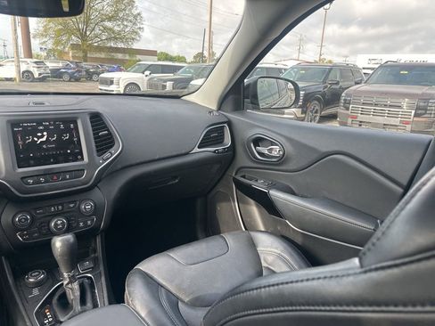 Used 2023 Jeep Cherokee Altitude Lux image 29