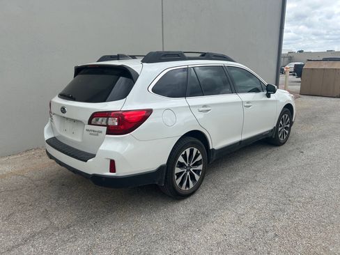 Used 2017 Subaru Outback 2.5i Limited image 18