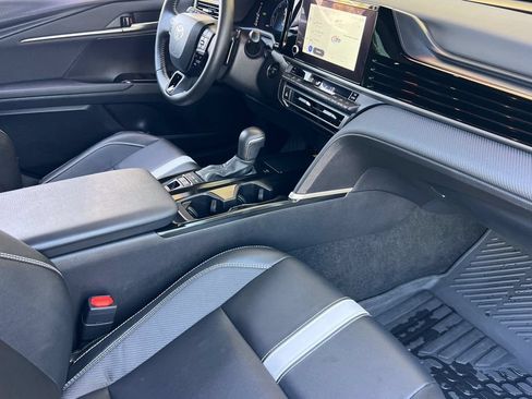 Used 2025 Toyota Camry SE FWD image 17