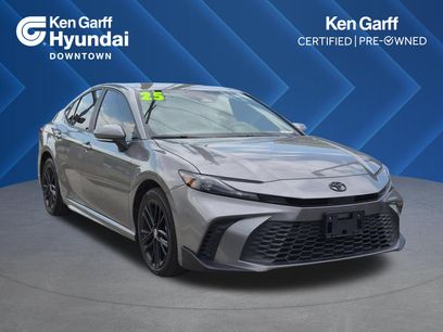 Used 2025 Toyota Camry SE w/ Convenience Package