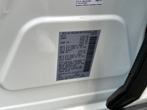 New 2025 Nissan Pathfinder Platinum w/ Cargo Package image 38