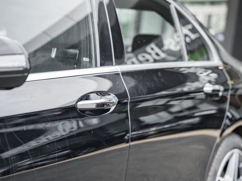 Used 2023 Mercedes-Benz E 350 4MATIC Sedan image 16