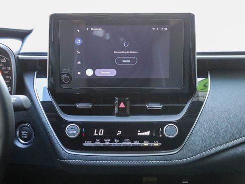 Used 2025 Toyota Corolla SE image 14