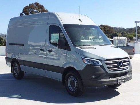 New 2024 Mercedes-Benz Sprinter 144 Cargo image 3