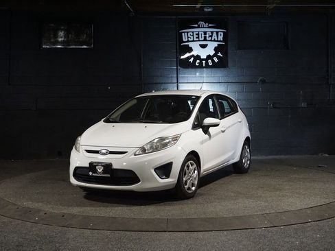 Used 2013 Ford Fiesta S image 1