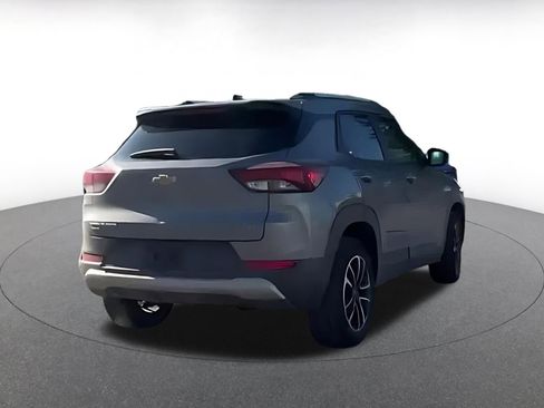 Used 2025 Chevrolet TrailBlazer LT w/ Driver Confidence Package image 9