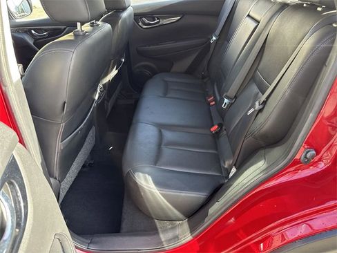 Used 2018 Nissan Rogue Sport SL w/ SL Premium Package image 14