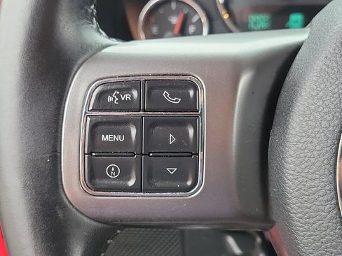 Used 2018 Jeep Wrangler Unlimited Sahara AWD/4WD image 5