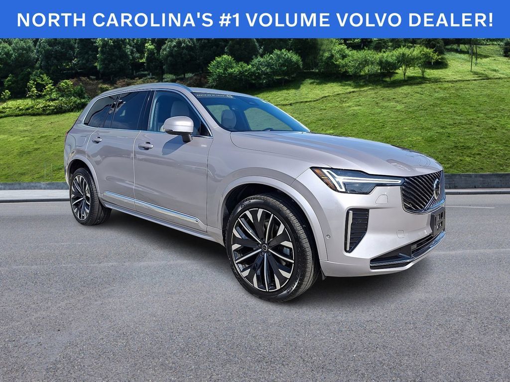 Certified 2026 Volvo XC90 B6 Plus AWD/4WD image 1