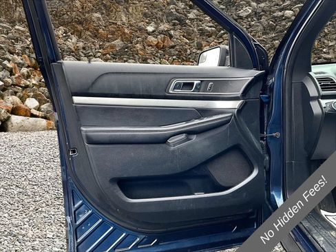 Used 2017 Ford Explorer XLT AWD/4WD image 16