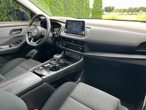 Used 2021 Nissan Rogue S FWD image 32