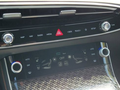 New 2026 Genesis GV70 2.5T Sport Prestige AWD/4WD image 17