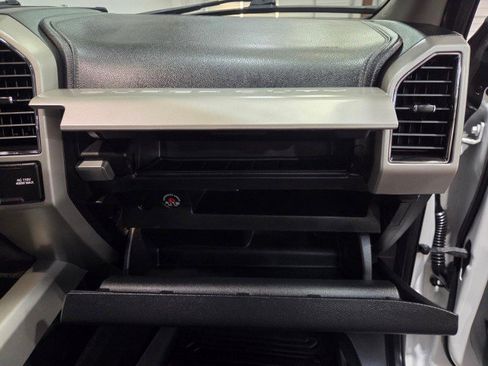 Used 2019 Ford F450 Lariat w/ Tow Technology Bundle image 40