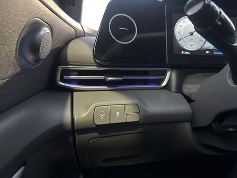 Used 2024 Hyundai Elantra SEL image 20