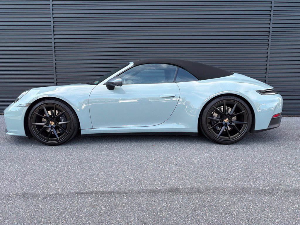 Certified 2025 Porsche 911 Carrera T RWD image 2