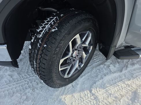 New 2026 GMC Sierra 1500 SLT w/ SLT Premium Plus Package image 40