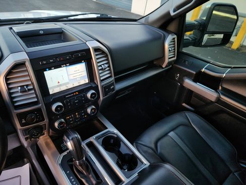 Used 2018 Ford F150 Platinum w/ Equipment Group 701A Luxury AWD/4WD image 12