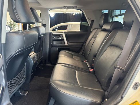 Used 2018 Toyota 4Runner Limited AWD/4WD image 17