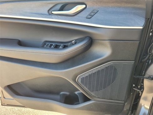 New 2025 Jeep Grand Cherokee Limited image 23