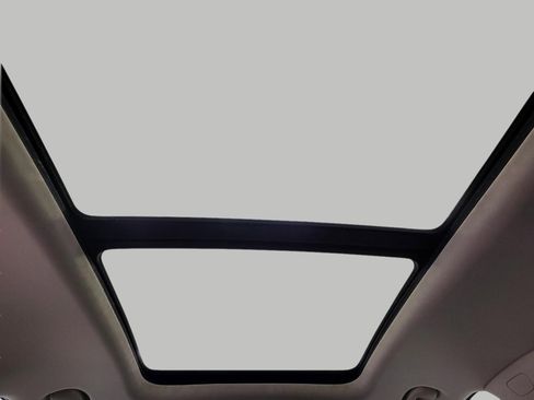 Used 2023 Buick Envision Avenir image 25