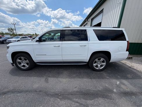 Used 2020 Chevrolet Suburban Premier AWD/4WD image 1