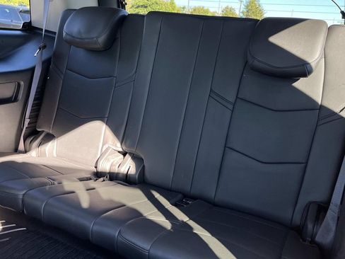 Used 2016 Cadillac Escalade Premium image 21