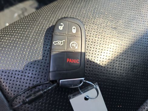 Used 2023 Dodge Durango GT image 38