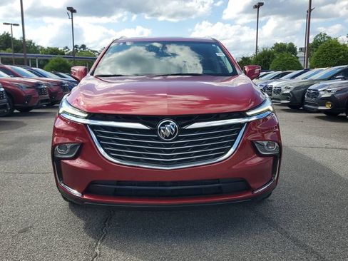 Used 2023 Buick Enclave Essence FWD image 2