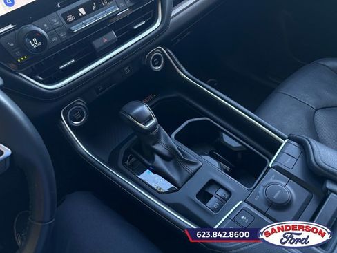 Used 2024 Toyota Grand Highlander FWD image 19