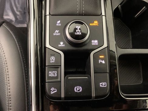 Used 2024 Kia Sorento SX AWD/4WD image 28