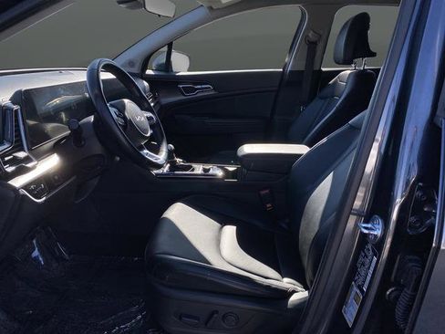 Certified 2024 Kia Sportage EX image 4