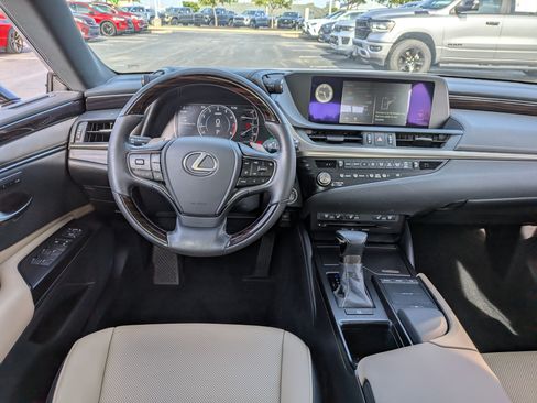 Used 2021 Lexus ES 250 w/ Premium Package AWD/4WD image 25