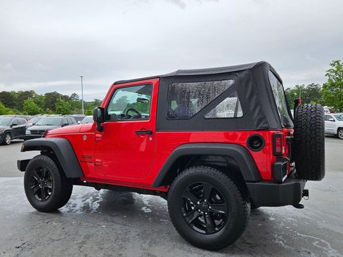 Used 2018 Jeep Wrangler Sport w/ Connectivity Group AWD/4WD image 5