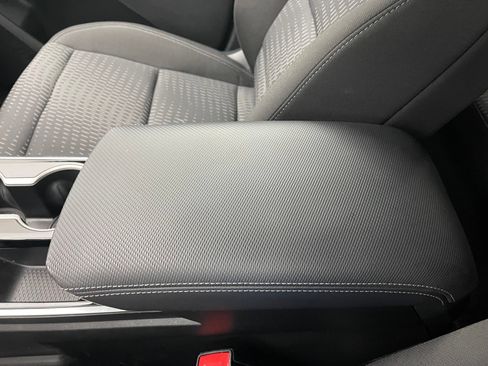 Used 2026 Chevrolet Equinox LT AWD/4WD image 28