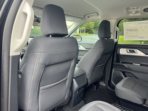 New 2026 Ford Explorer Active RWD image 16