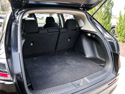 Certified 2023 Honda HR-V LX image 30