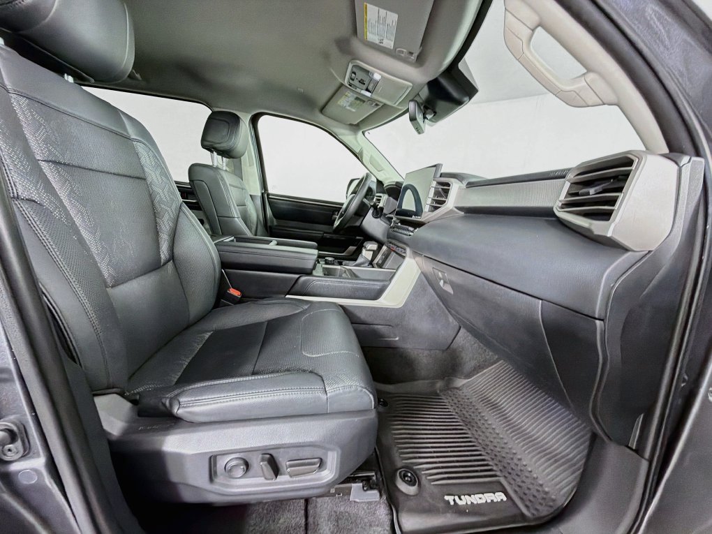 Used 2024 Toyota Tundra Limited AWD/4WD image 36
