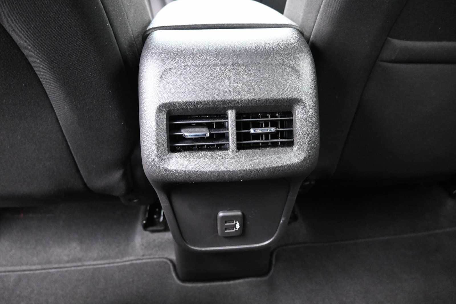 Used 2024 Chevrolet Equinox LT AWD/4WD image 14