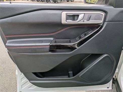 Used 2022 Ford Explorer ST-Line w/ Class IV Trailer Tow Package image 12