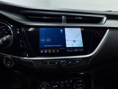 Used 2020 Buick Encore GX Essence w/ Experience Buick Package FWD image 17