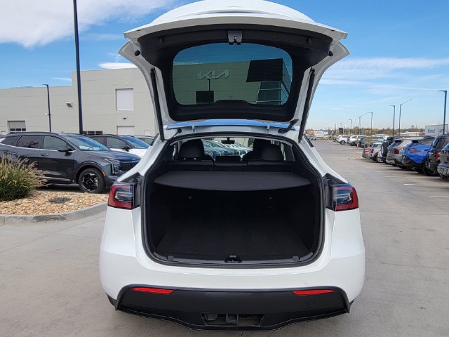 Used 2023 Tesla Model Y Long Range AWD/4WD image 17