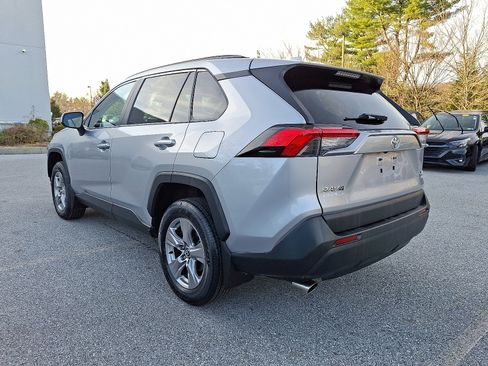 Used 2022 Toyota RAV4 XLE image 4