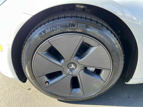 Used 2021 Tesla Model 3 Standard Range Plus image 66