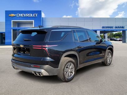 Certified 2025 Chevrolet Traverse LT