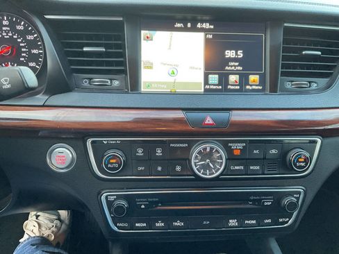 Used 2017 Kia Cadenza Premium w/ Luxury Package image 15