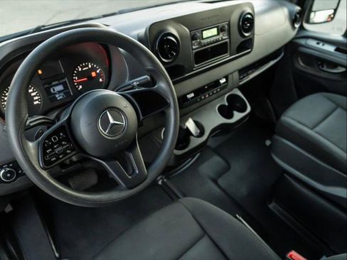 Used 2019 Mercedes-Benz Sprinter 170 image 10