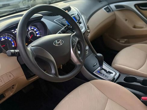 Used 2013 Hyundai Elantra GLS image 26