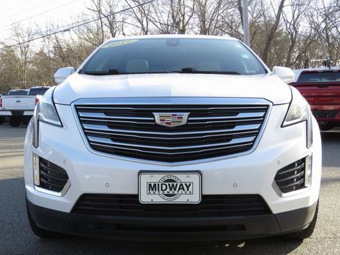 Used 2017 Cadillac XT5 Premium Luxury image 3