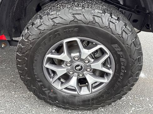 Used 2022 Ford Bronco Badlands image 11